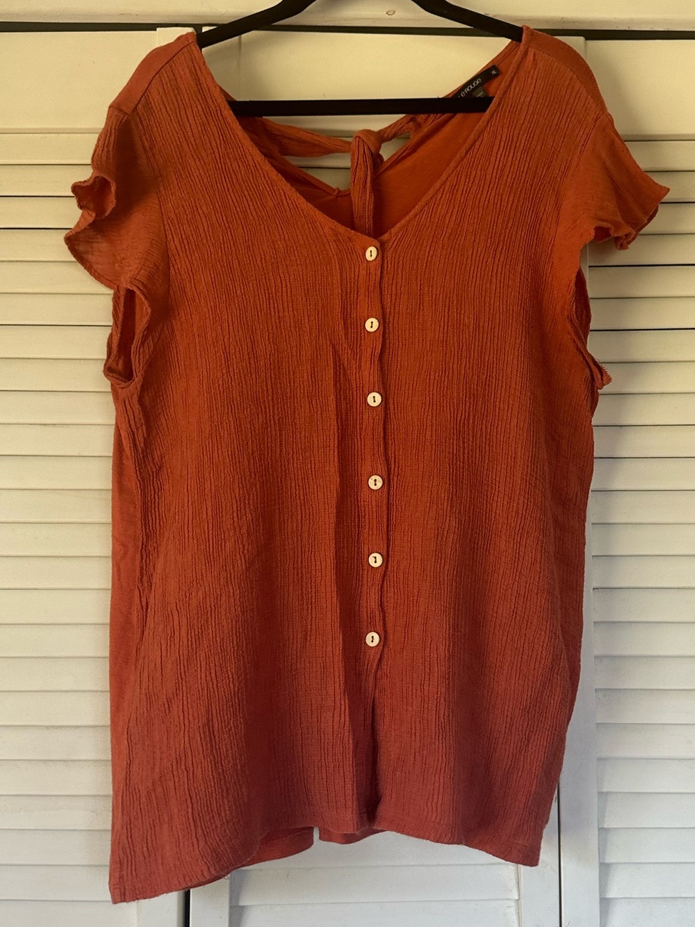 Le Rouge Helium Rust Orange Button-Front V-Neck Tunic